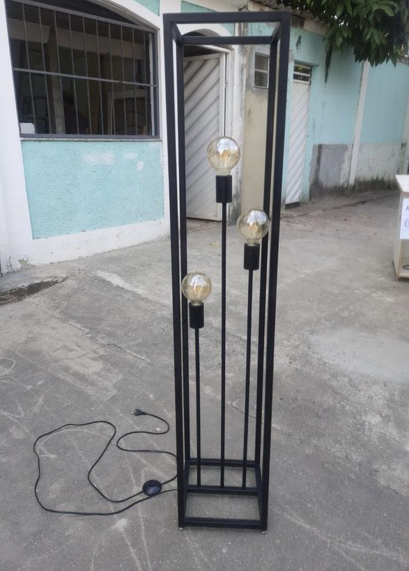 اباژور مدرن فلزی کنار سالنی R102