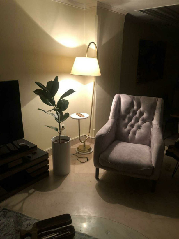 اباژور کنار سالنی مدرن R179