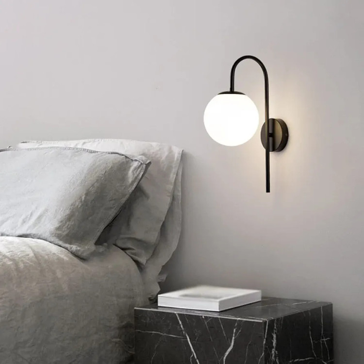 دیوارکوب مدرن شیک فلزی تک شعله حبابی D134